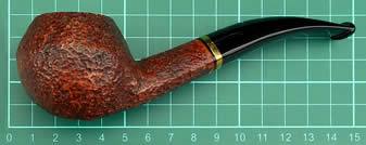 Savinelli Venere - Designed as a tribute to Botticelli’s “Birth of Venus” the honey-blonde pipes come in boxes with this famous painting, in colour, on the lid.